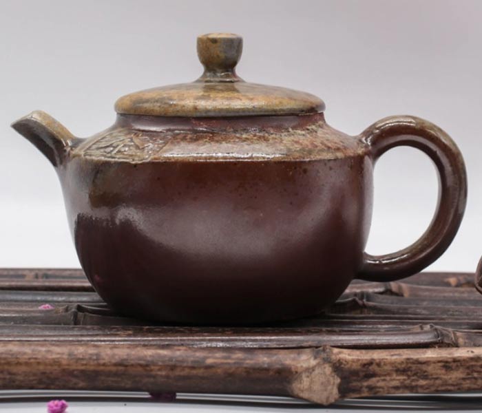 用坭興陶泡出來(lái)的茶水味道怎樣？