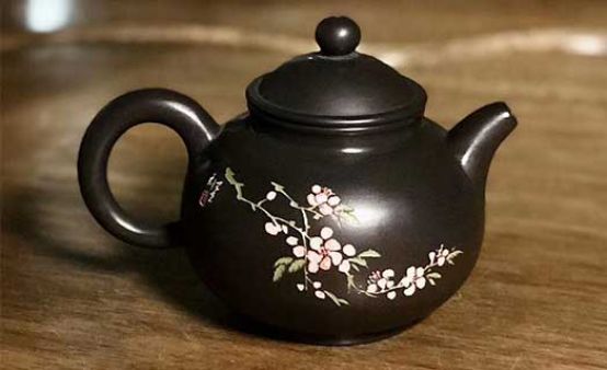坭興陶價(jià)格為什么便宜？坭興陶市價(jià)遠(yuǎn)比宜興紫砂陶價(jià)低
